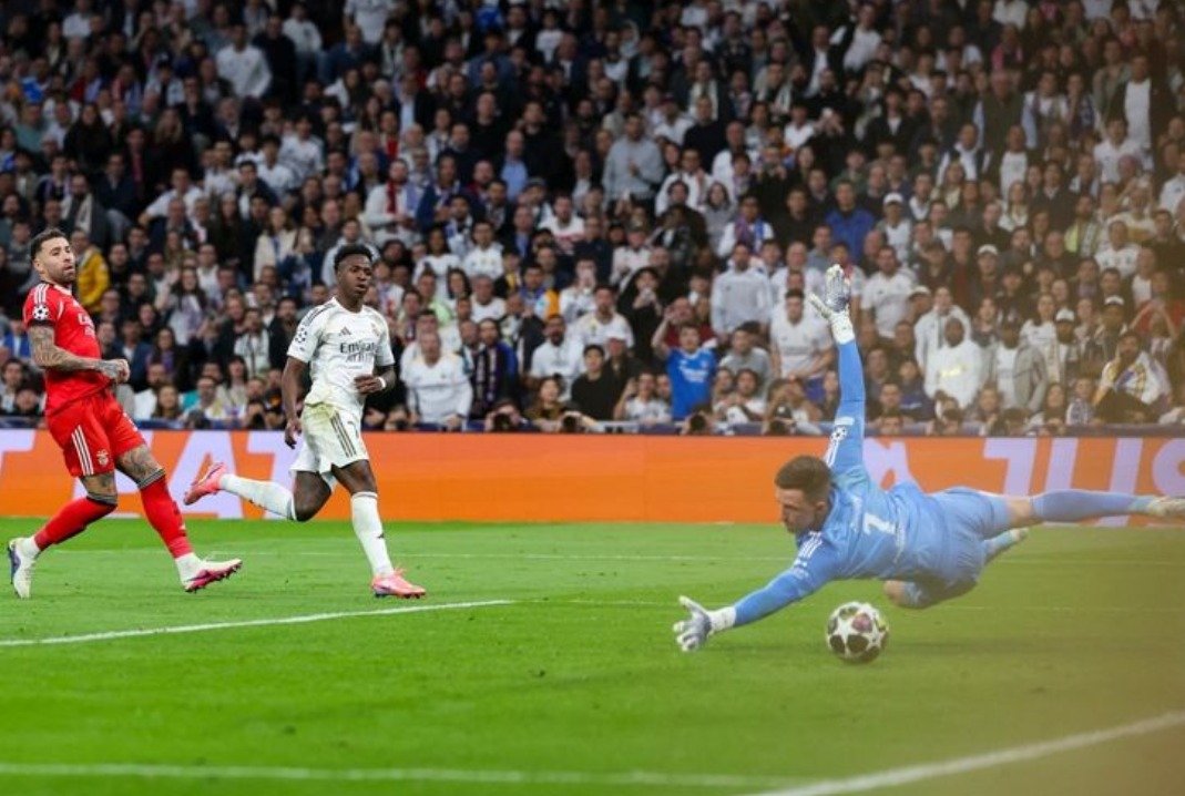 Real Madrid Lolos ke Babak 16 Besar Liga Champions Usai Taklukkan Benfica 2-1