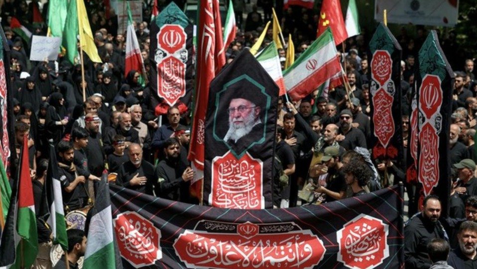 Iran Berduka: Pemimpin Tertinggi Khamenei Tewas dalam Serangan AS-Israel, Negara Berkabung 40 Hari